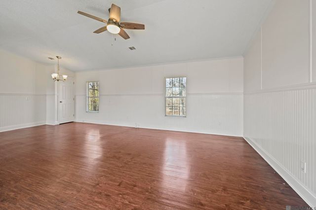 39054 Camp Dr, Prairieville, LA 70769