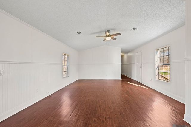 39054 Camp Dr, Prairieville, LA 70769