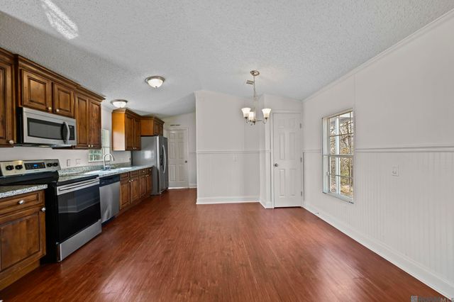 39054 Camp Dr, Prairieville, LA 70769