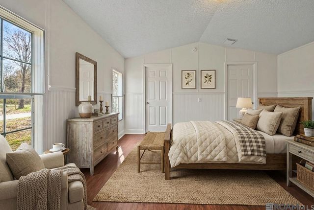 39054 Camp Dr, Prairieville, LA 70769