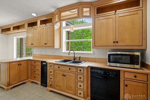 1393 Dutch Thomas Road, Peebles, OH 45660