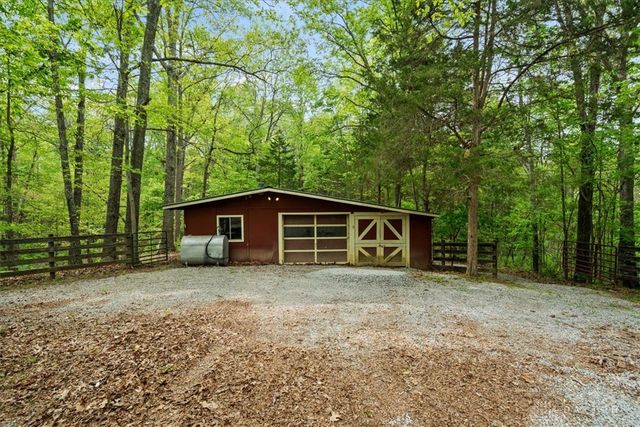 1393 Dutch Thomas Road, Peebles, OH 45660