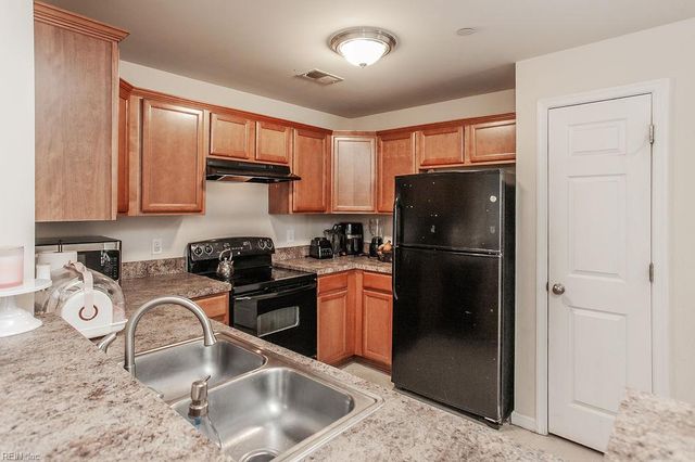 431 Old Colonial Way Unit 303, Newport News, VA 23608
