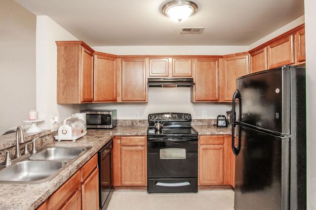 431 Old Colonial Way Unit 303, Newport News, VA 23608