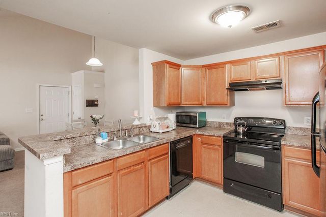 431 Old Colonial Way Unit 303, Newport News, VA 23608