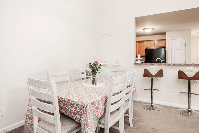 431 Old Colonial Way Unit 303, Newport News, VA 23608