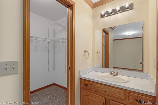 64 Rosebud Lane, Mount Clemens, MI 48043