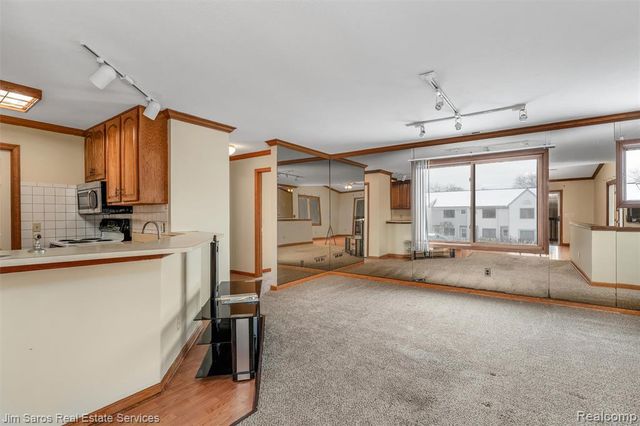 64 Rosebud Lane, Mount Clemens, MI 48043