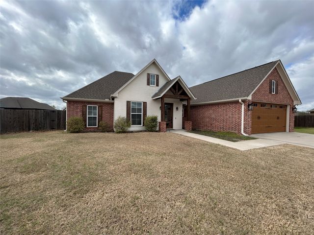 404 Cody Circle N, Sulphur Springs, TX 75482