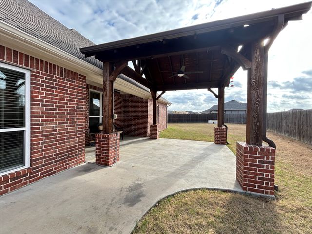 404 Cody Circle N, Sulphur Springs, TX 75482