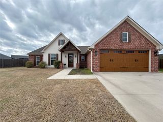 404 Cody Circle N, Sulphur Springs, TX 75482