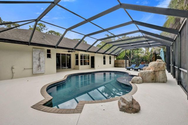 4209 180th Avenue N, Loxahatchee, FL 33470