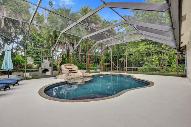 4209 180th Avenue N, Loxahatchee, FL 33470