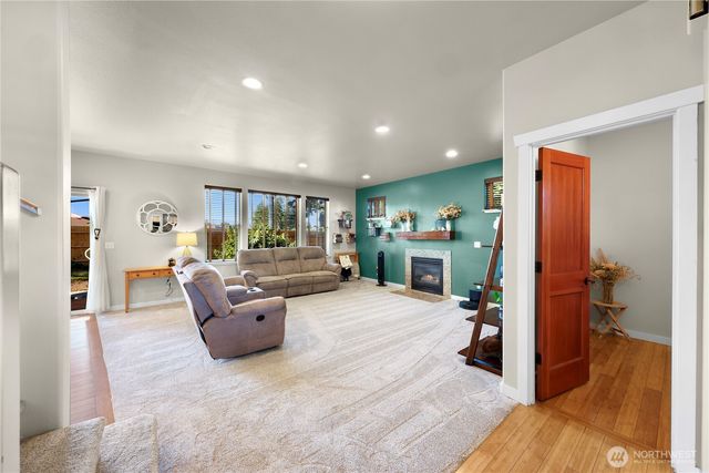 1302 Eastwood Way, Lynden, WA 98264