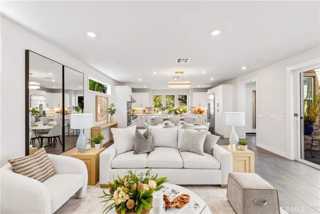 238 Chorus, Irvine, CA 92618
