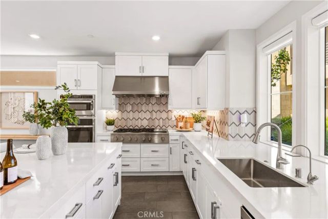 238 Chorus, Irvine, CA 92618