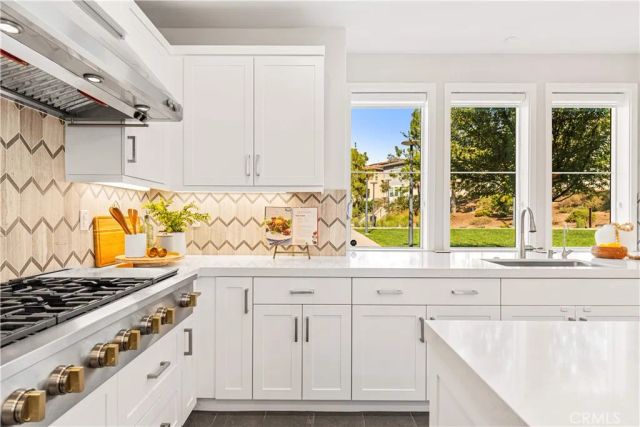 238 Chorus, Irvine, CA 92618