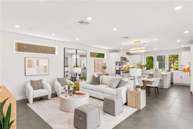 238 Chorus, Irvine, CA 92618
