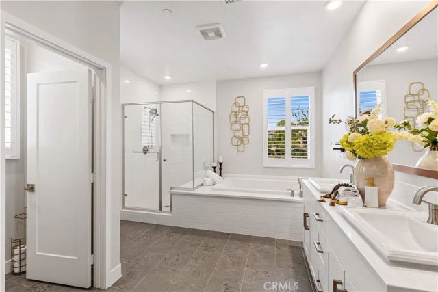 238 Chorus, Irvine, CA 92618