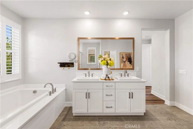 238 Chorus, Irvine, CA 92618