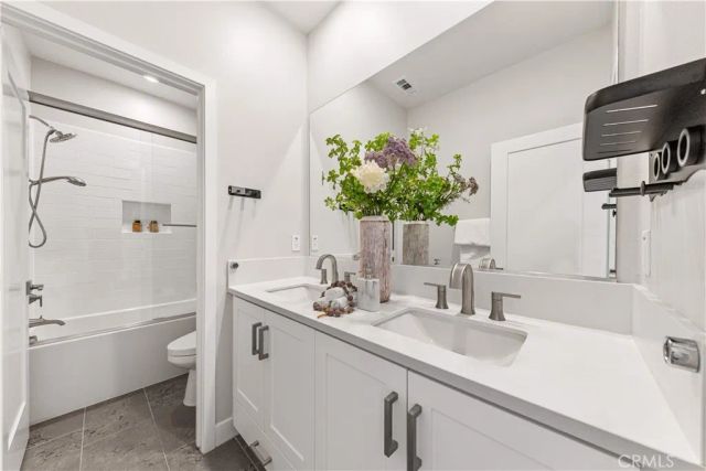 238 Chorus, Irvine, CA 92618