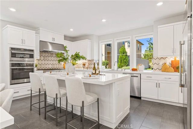 238 Chorus, Irvine, CA 92618