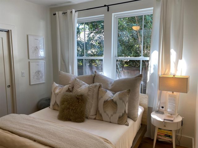 1903 W 30th ST B, Austin, TX 78703
