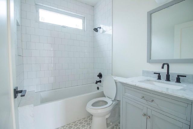 1903 W 30th ST B, Austin, TX 78703