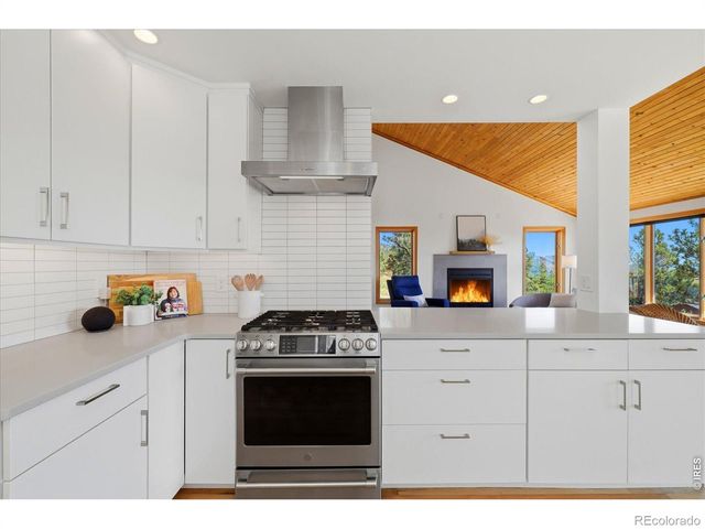 9042 Thunderhead Drive, Boulder, CO 80302