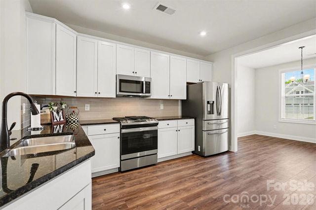 10225 Superb Lane, Charlotte, NC 28215