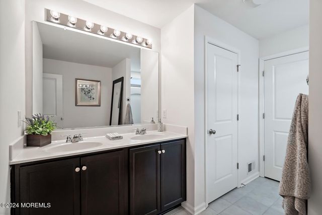 22 Dylan Boulevard, Barnegat, NJ 08005