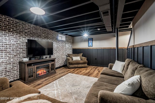 22 Dylan Boulevard, Barnegat, NJ 08005