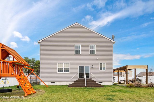 22 Dylan Boulevard, Barnegat, NJ 08005