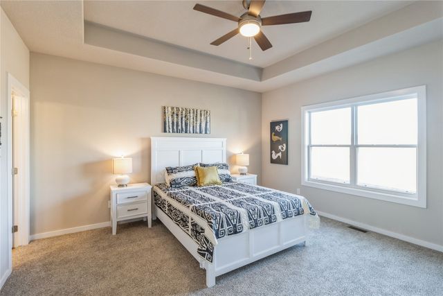 549 SE Hollow Court, West Des Moines, IA 50265