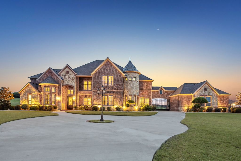 211 Tanner Creek Circle, Sunnyvale, TX 75182