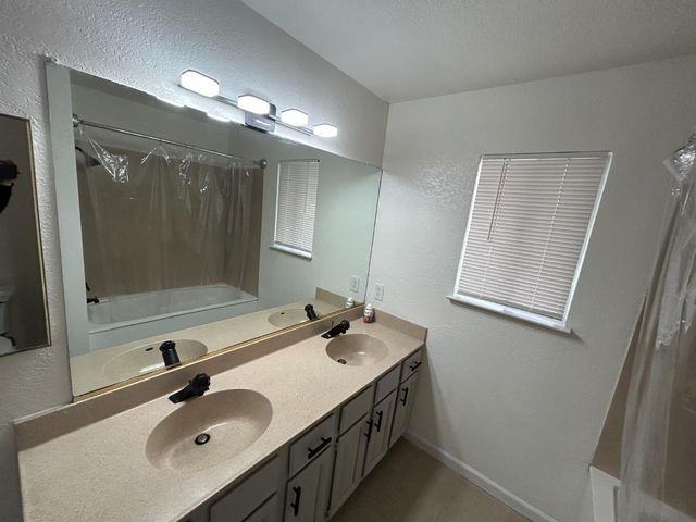 5930 Welch Ave, Stockton, CA 95210