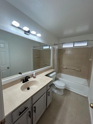 5930 Welch Ave, Stockton, CA 95210