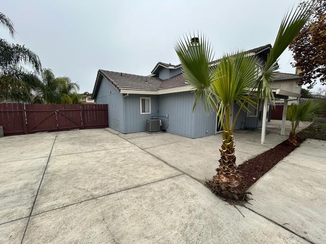 5930 Welch Ave, Stockton, CA 95210