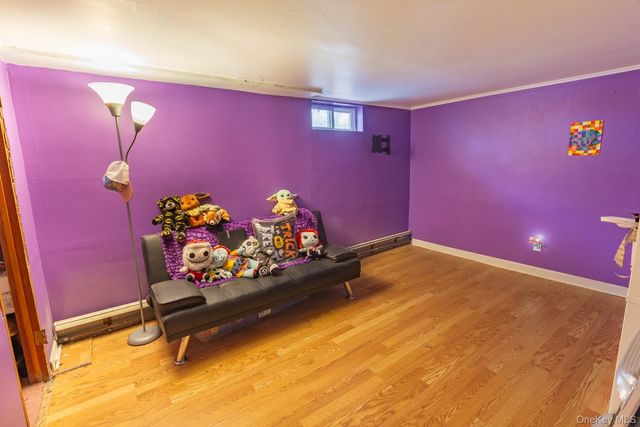 47 Ridgedale Avenue, Farmingville, NY 11738