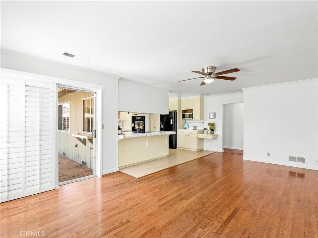 Image 20 of property listing at 873 Cedar, Lemoore, CA 93245