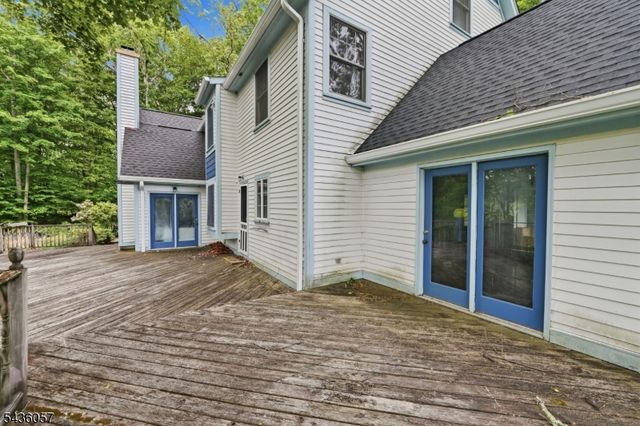 4 Meadow Oak Dr, Frelinghuysen Twp., NJ 07825