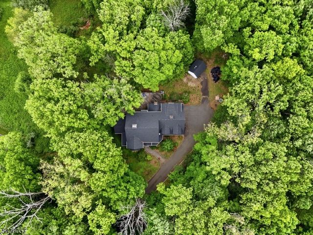 4 Meadow Oak Dr, Frelinghuysen Twp., NJ 07825