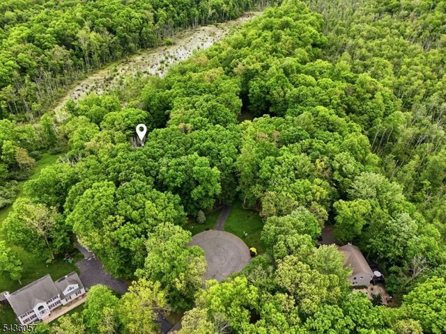 4 Meadow Oak Dr, Frelinghuysen Twp., NJ 07825