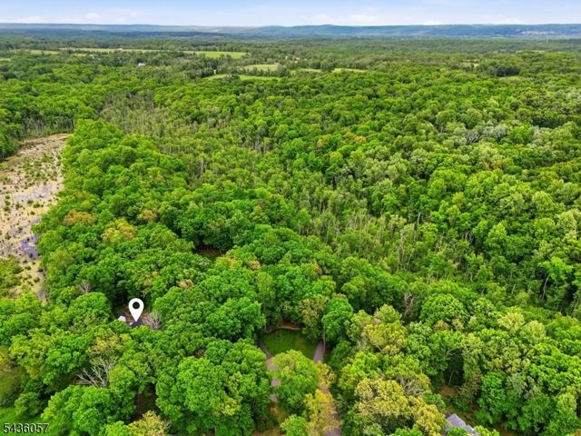 4 Meadow Oak Dr, Frelinghuysen Twp., NJ 07825