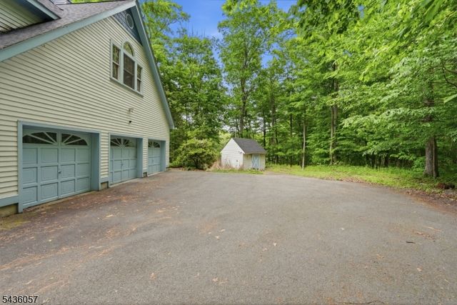 4 Meadow Oak Dr, Frelinghuysen Twp., NJ 07825