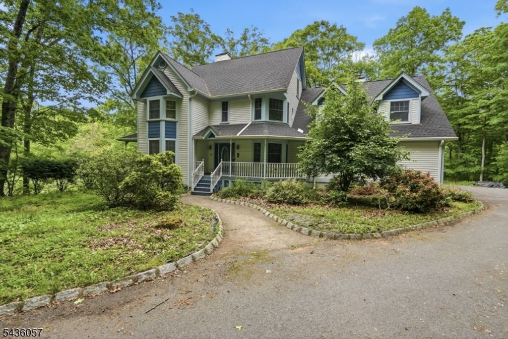 4 Meadow Oak Dr, Frelinghuysen Twp., NJ 07825