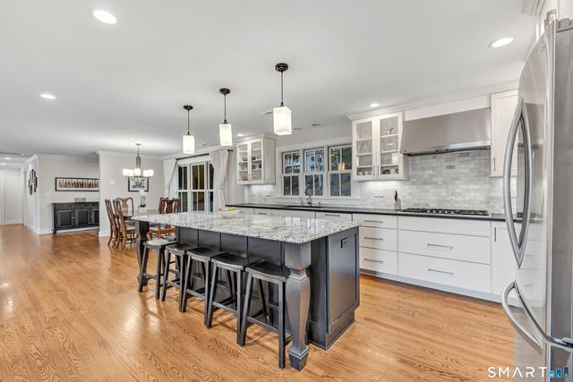 7 Hemlock Trail, Trumbull, CT 06611