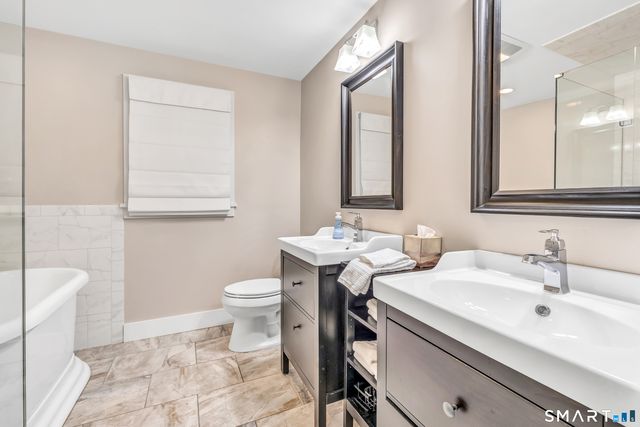 7 Hemlock Trail, Trumbull, CT 06611