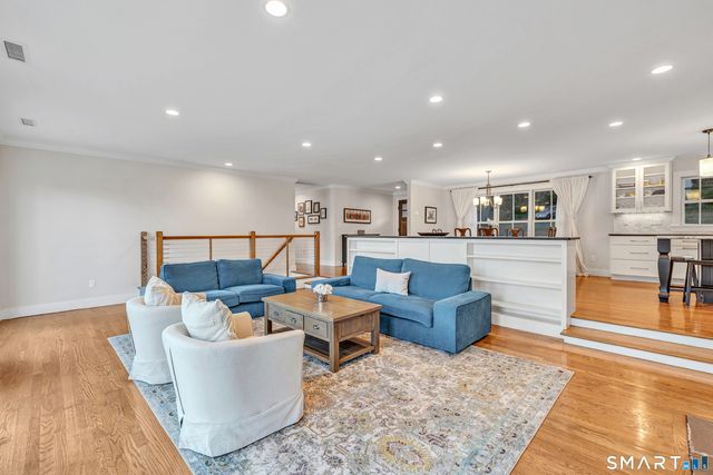 7 Hemlock Trail, Trumbull, CT 06611