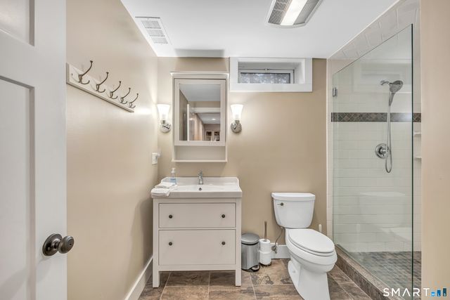 7 Hemlock Trail, Trumbull, CT 06611